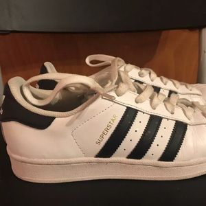 ADIDAS shell toed superstars black/white/gold
